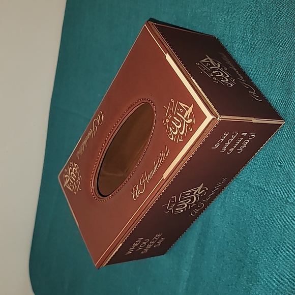 Vegan leather tissue box. - Picture 4 of 11